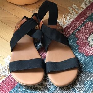 Kensie Sandals